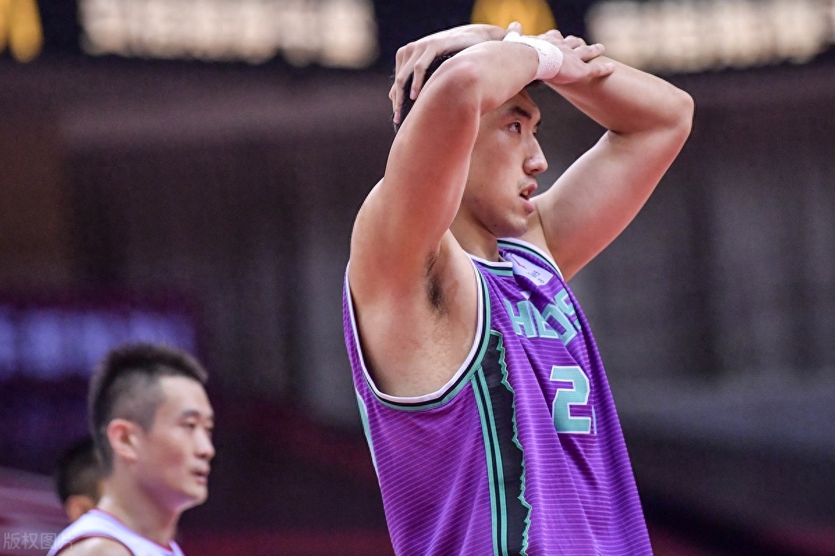 江苏男篮在球场上表现出强大实力