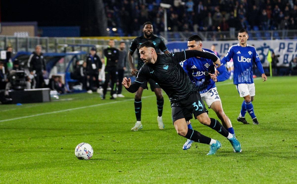 包含卡利亚里主场霸气取胜，球队信心高涨迎接下一场比赛的词条