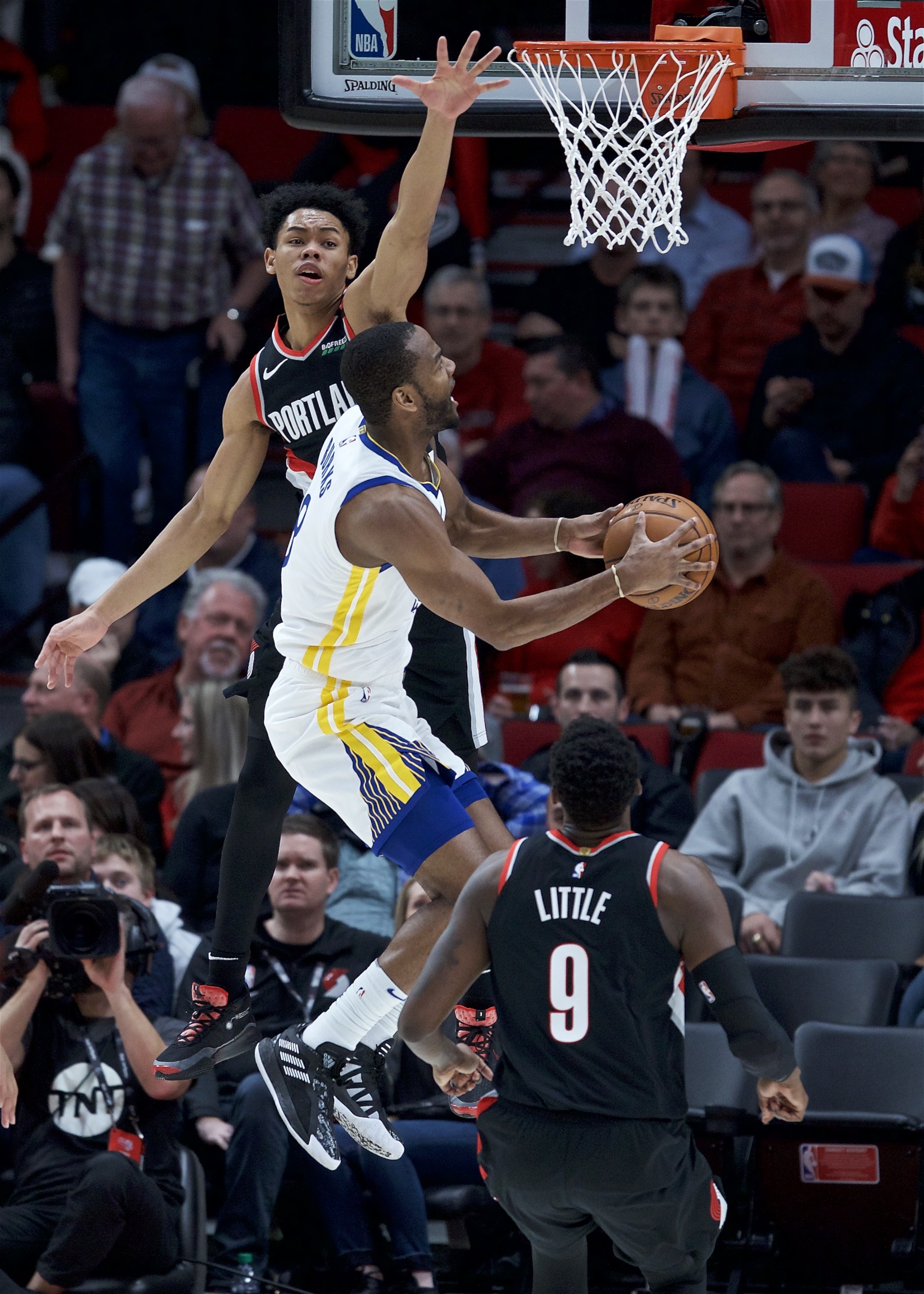 爱游戏入口-开拓者客场赢下奇才：利拉德爆砍40分